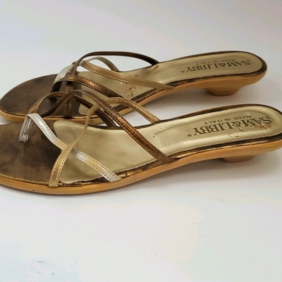 Sam & Libby Women's Gold Strappy Low Wedge - Picture 3 of 11